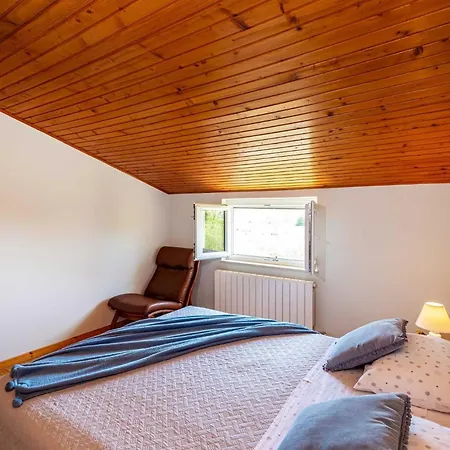 펜션 House Simoni With Pool, Zadar County *