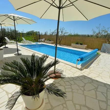 House Simoni With Pool, Zadar County