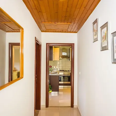 House Simoni With Pool, Zadar County 프리블라카