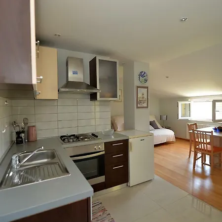 House Simoni With Pool, Zadar County
