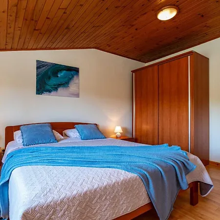 House Simoni With Pool, Zadar County Holiday home