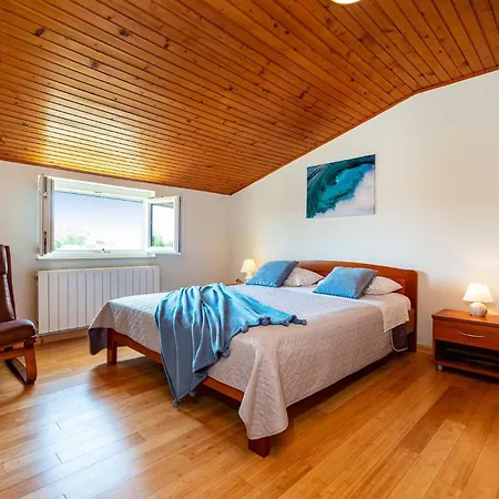 Ferienhaus House Simoni With Pool, Zadar County