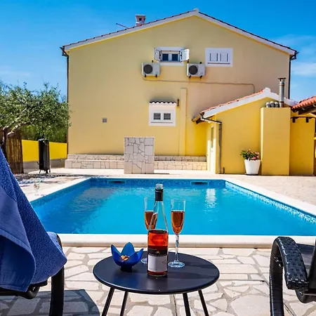 House Simoni With Pool, Zadar County