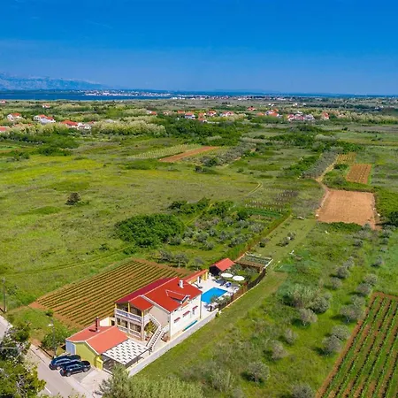 House Simoni With Pool, Zadar County *
