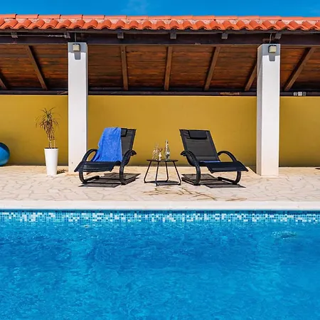 House Simoni With Pool, Zadar County