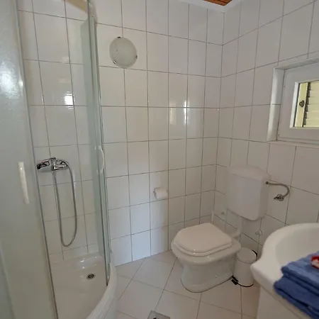 Ferienhaus House Simoni With Pool, Zadar County