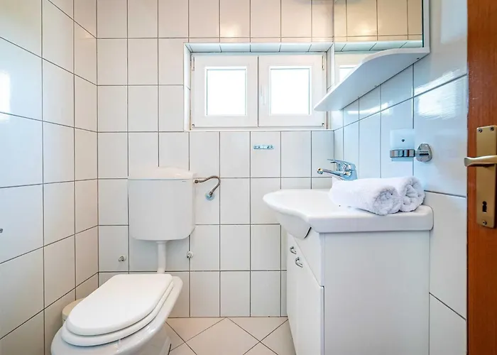 House Simoni With Pool, Zadar County *