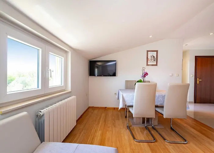 House Simoni With Pool, Zadar County *