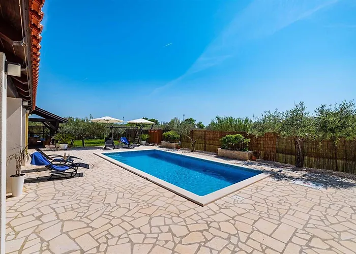 House Simoni With Pool, Zadar County Tatil Evi Privlaka (Zadar)