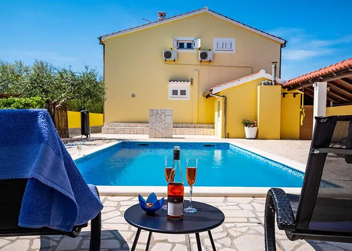 House Simoni With Pool, Zadar County