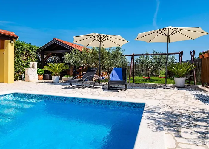 House Simoni With Pool, Zadar County Prázdninový dům Privlaka (Zadar)