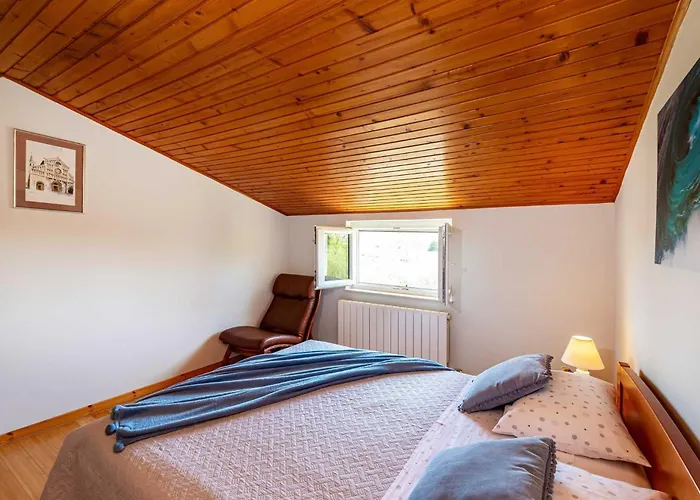 Tatil Evi House Simoni With Pool, Zadar County *