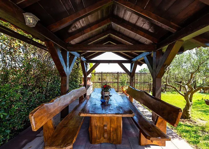 Tatil Evi House Simoni With Pool, Zadar County