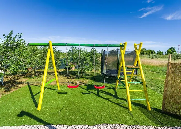 House Simoni With Pool, Zadar County *