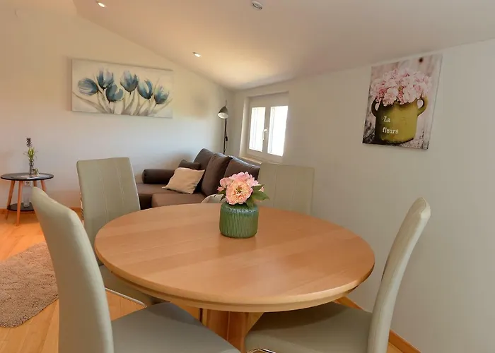 House Simoni With Pool, Zadar County Prázdninový dům *