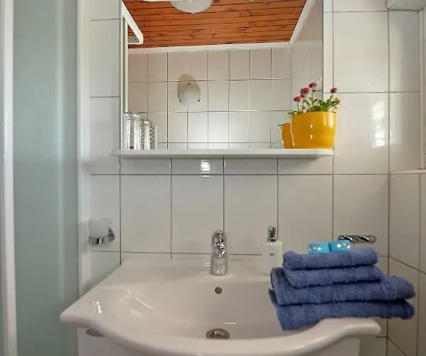 House Simoni With Pool, Zadar County * Privlaka (Zadar)